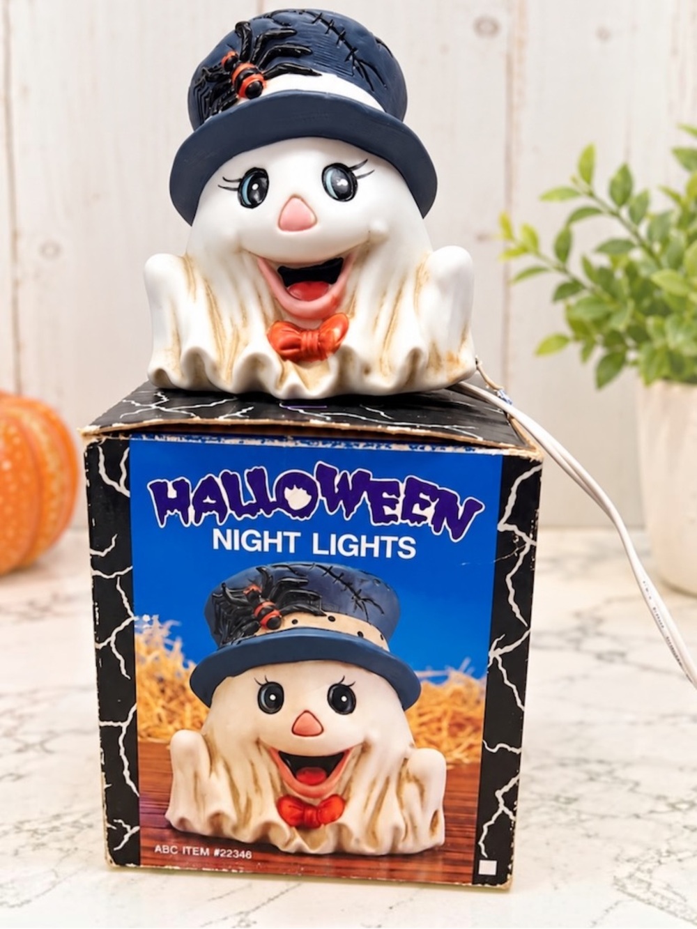 Vintage Halloween Ghost Night Light Ceramic Porcelain Spider on Hat Original Box
